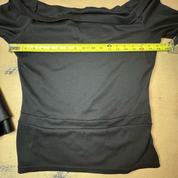 Elegant Black Women's Top - Picture 5 of 6